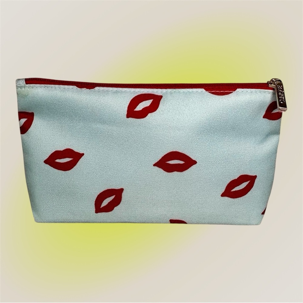 Clinique x Kate Spade New York Cosmetic Bag – Red Lip Print Cosmetic Bag - Picture 2 of 5